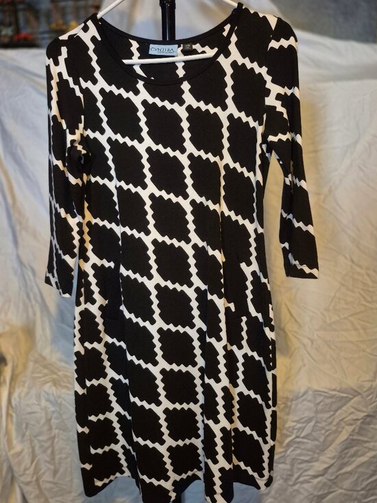Cynthia Rowley Dresses & Skirts - Fitted Dress. Cynthia Rowley ,XS   Gorgeous!